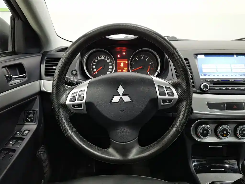 Mitsubishi Lancer EX 2015 1.8L Manual Premium Edition China V фото 11