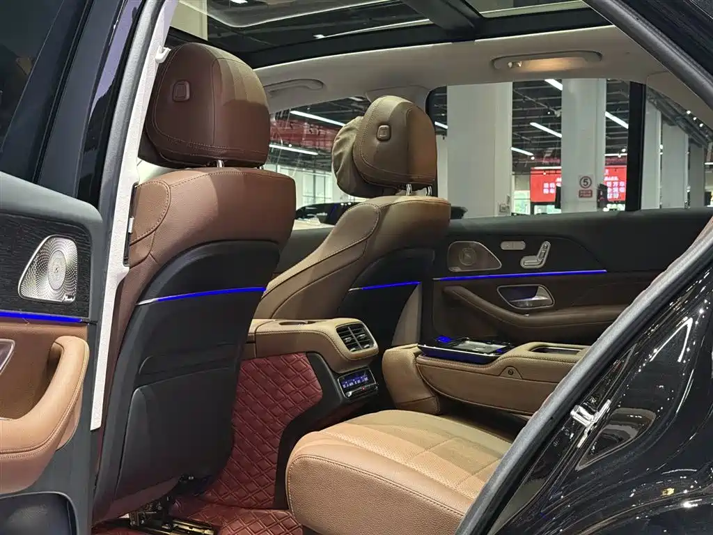 Mercedes-Benz GLE 2025 GLE 450 4MATIC Luxury фото 16