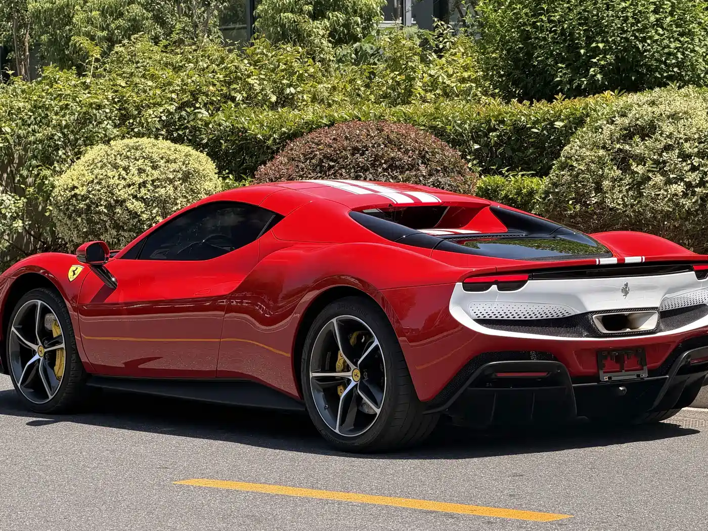 Фото 6 - Ferrari 296