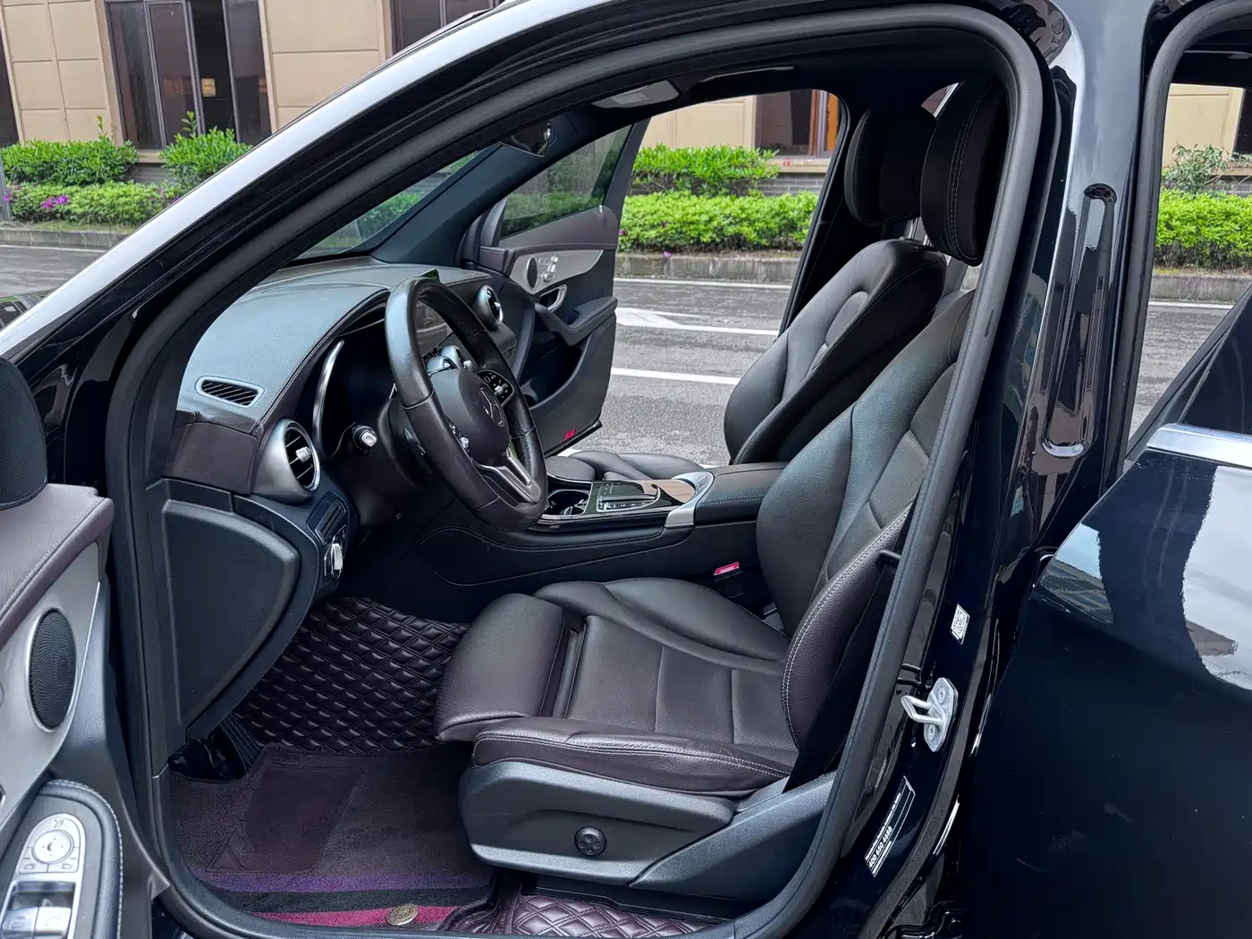 Mercedes-Benz GLC 2021 GLC 260 L 4MATIC Sporty фото 7
