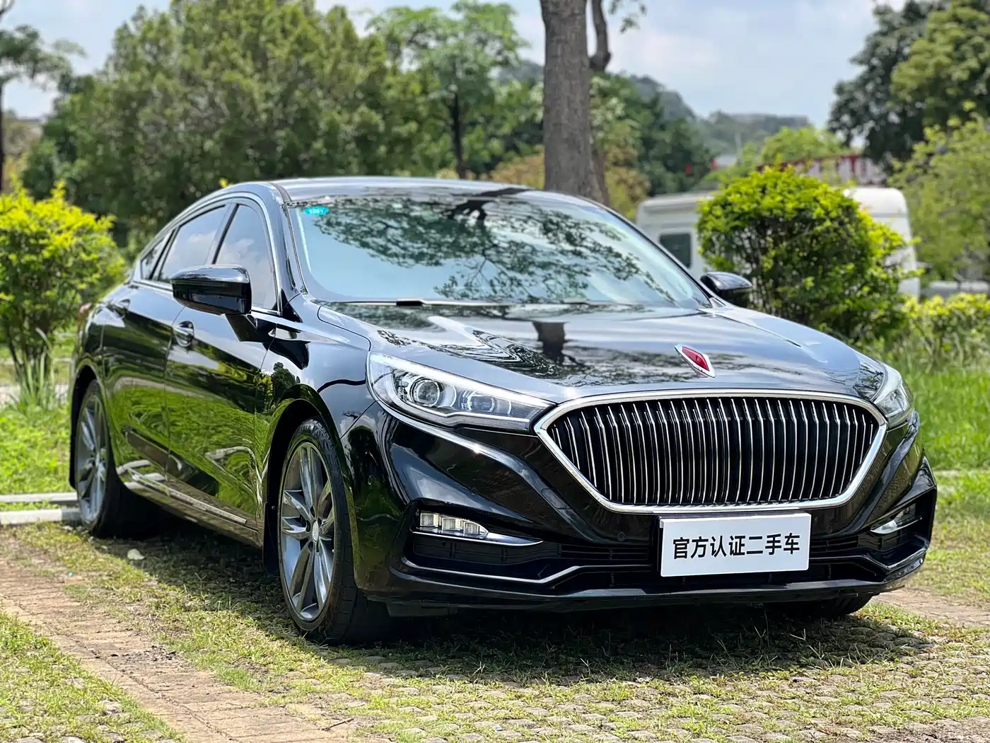 Hongqi H5 2018 Model 30TD Smart Connect Royal 60th Anniversary Edition фото 3