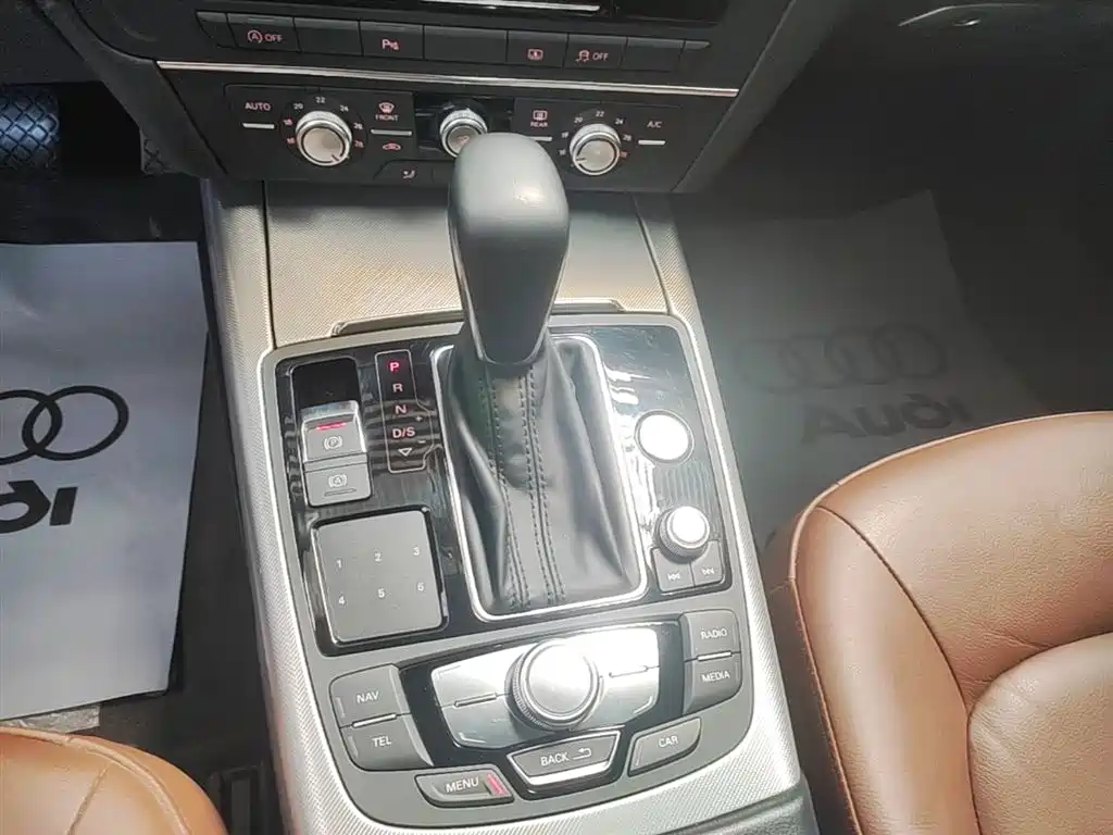 Audi A6L 2018 30th Anniversary 35 TFSI Fashion фото 14