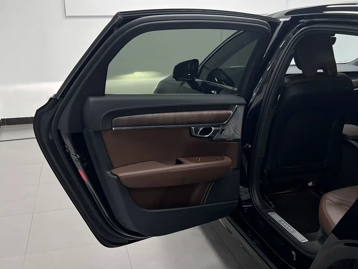 Фото 35 - Volvo S90