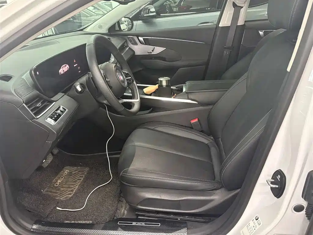 Buick LaCrosse 2025 Model 28T Platinum Edition фото 6