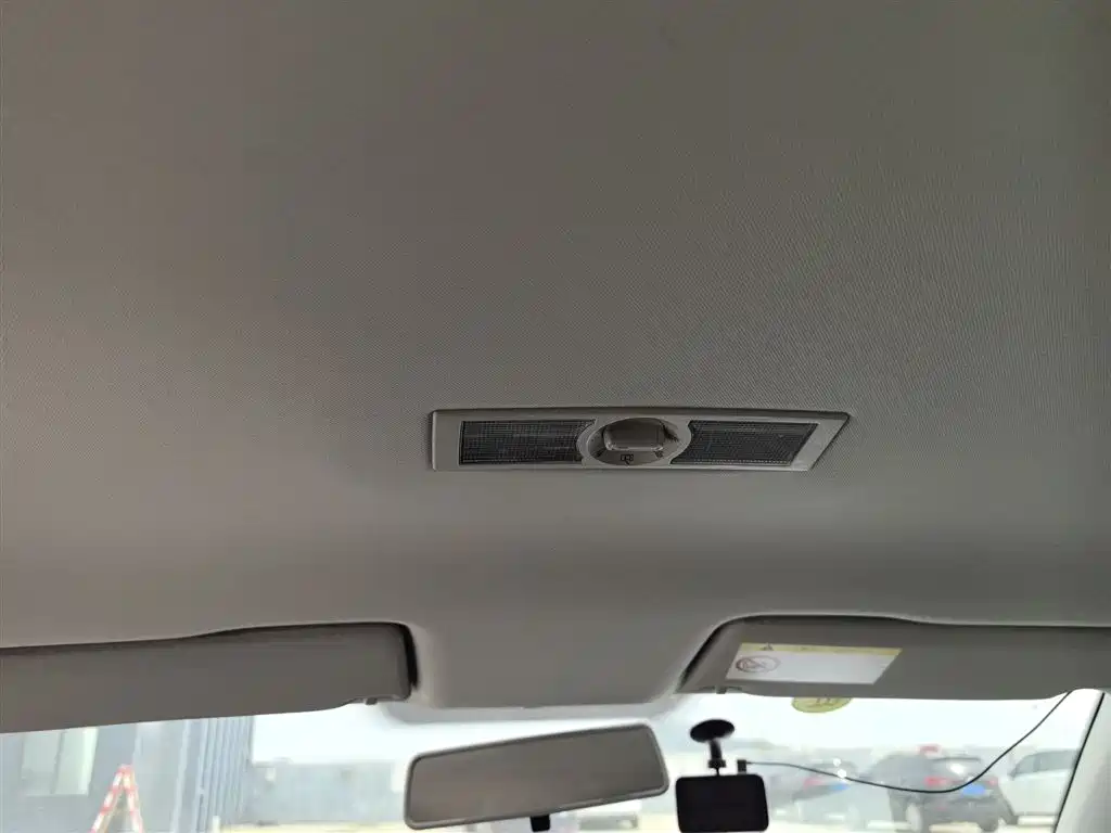 Volkswagen Lavida Tour 2013 1.6L Automatic Trend Style фото 14