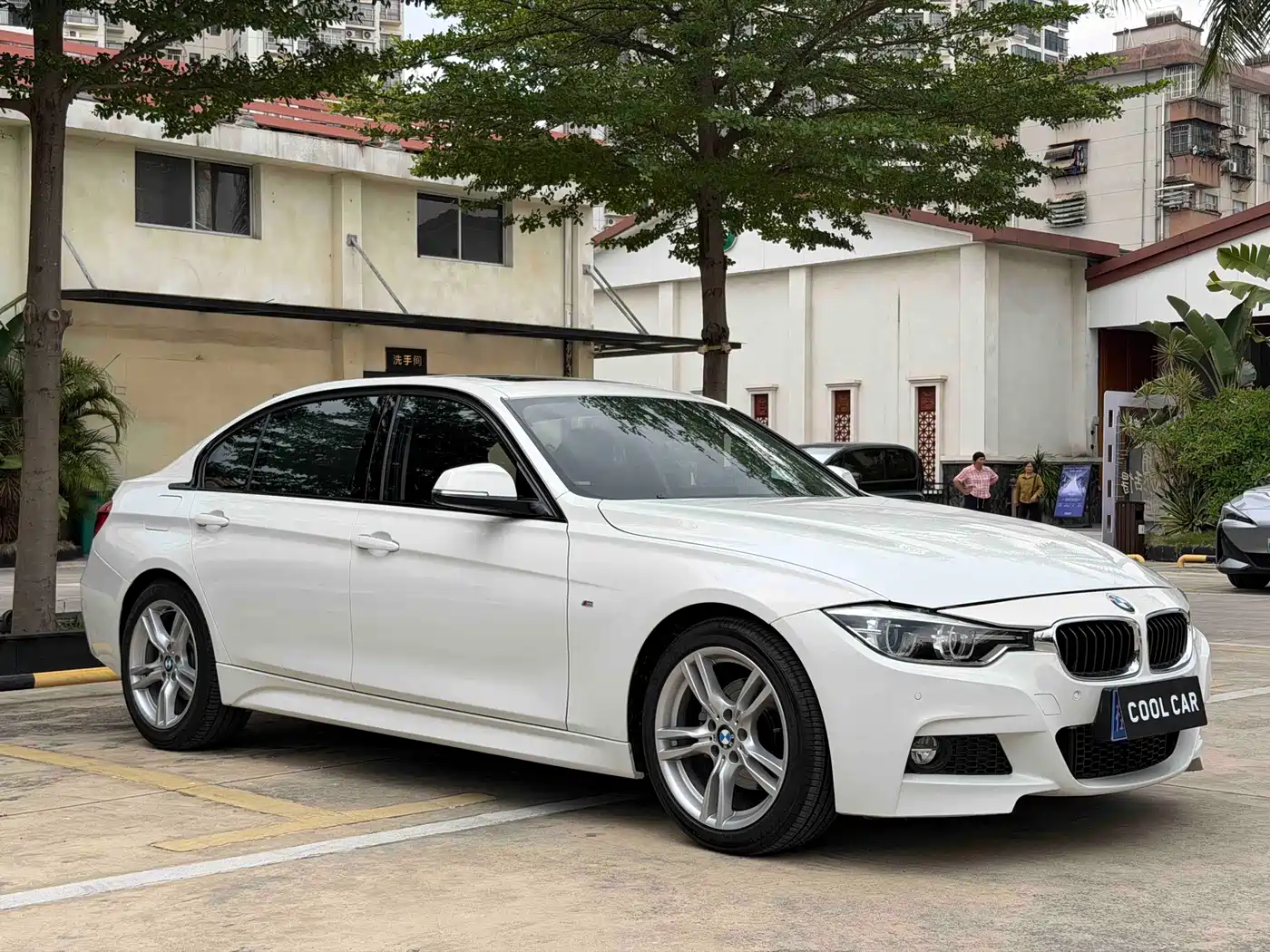 BMW 3 Series 2018 320Li Leading M Sport Package фото 3