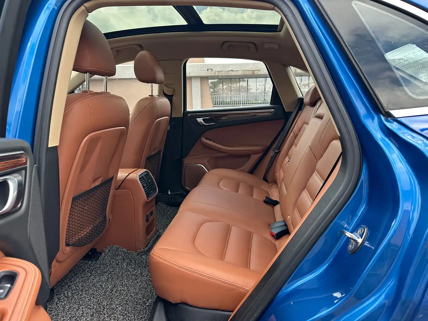 Фото 15 - Zotye SR9