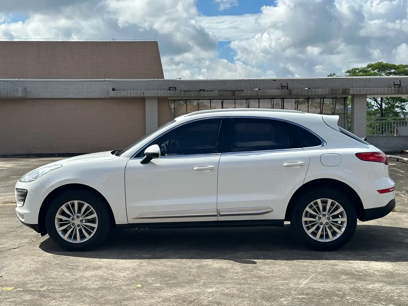 Zotye SR9 2017 2017 2.0T Automatic Ultimate Road Edition