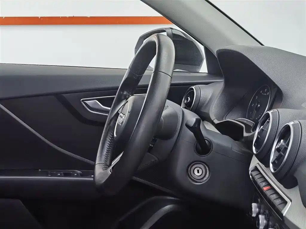 Audi Q2L 2020 35 TFSI Progressive Dynamic Model фото 22