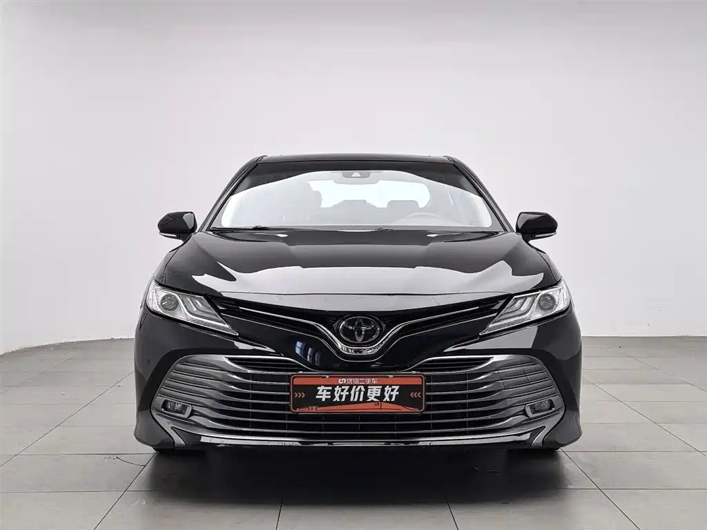 Toyota Camry 2018 2.0G Luxury Edition фото 3