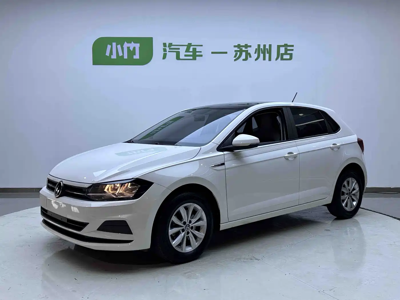 VOLKSWAGEN POLO