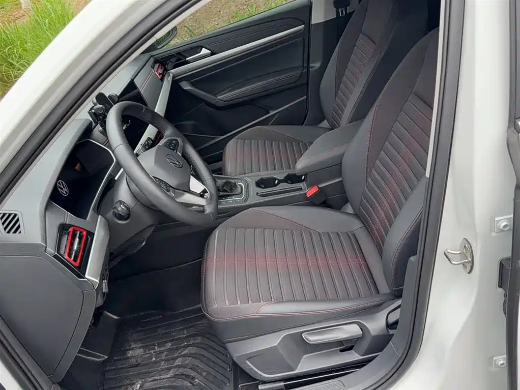 Volkswagen Lavida 2024 Model 300TSI DSG Starlight Full Comfort Edition фото 17