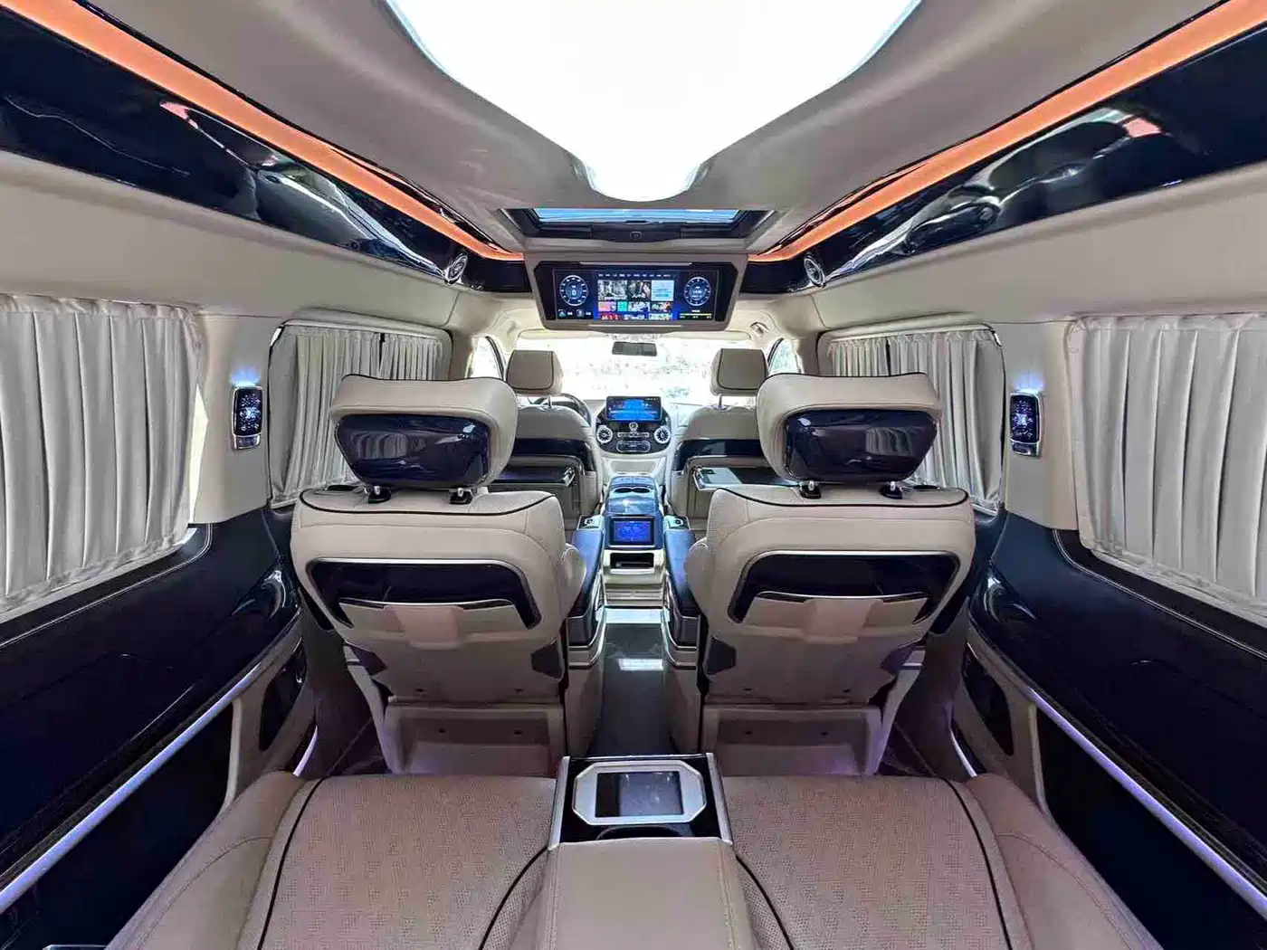 Mercedes-Benz Vito 2023 2.0T Business 7-Seater фото 22
