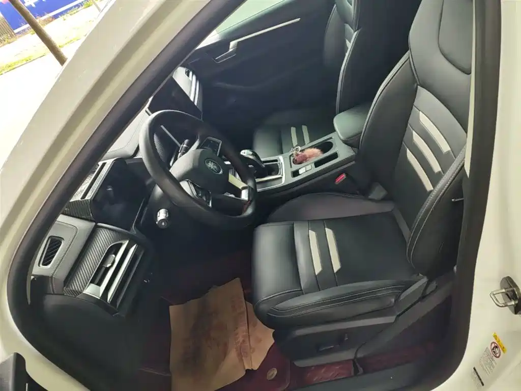 BYD Qin Pro 2018 1.5TI Automatic Smart Connected Premium Edition фото 15
