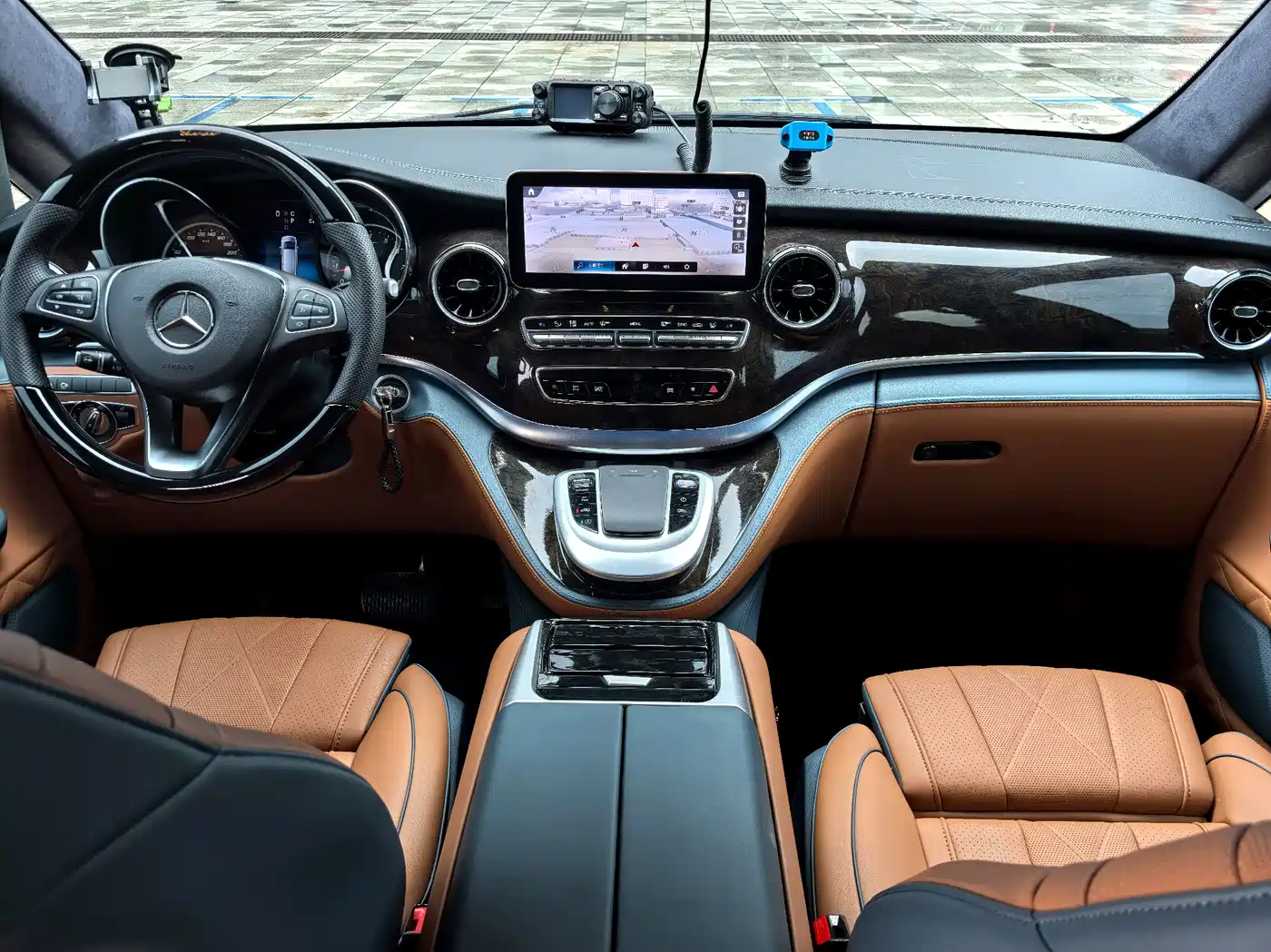 Mercedes-Benz V-Class 2022 V 260 L Long Wheelbase Prestige Edition фото 14