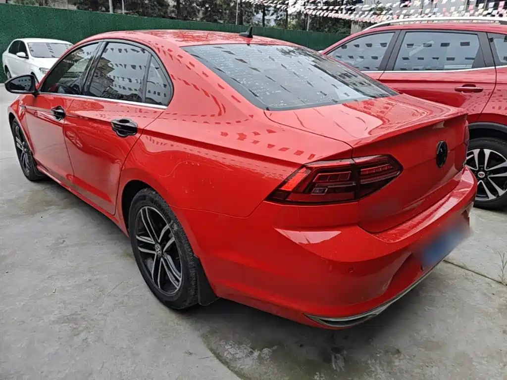 VOLKSWAGEN LINGDU
