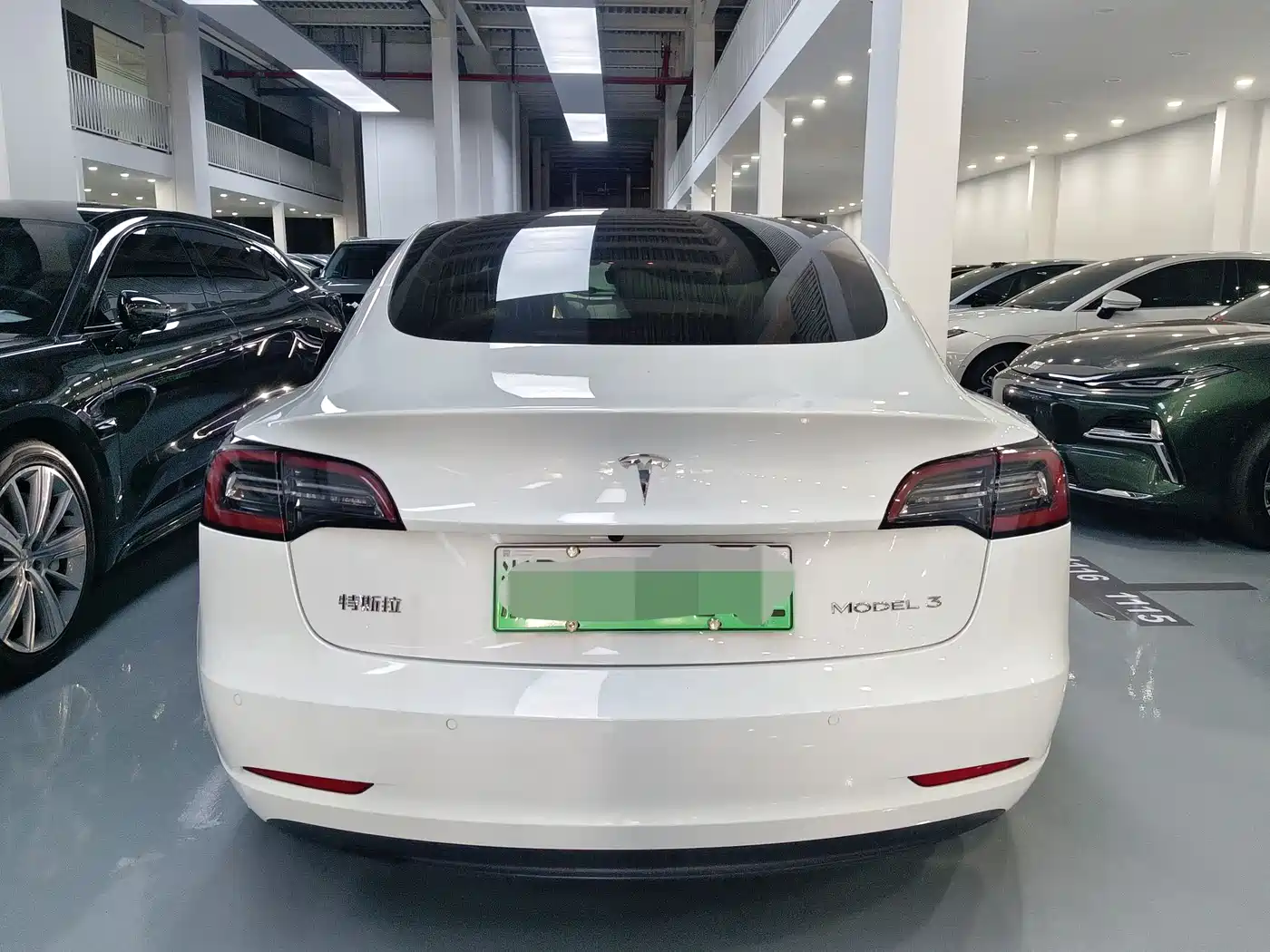 TESLA MODEL 3
