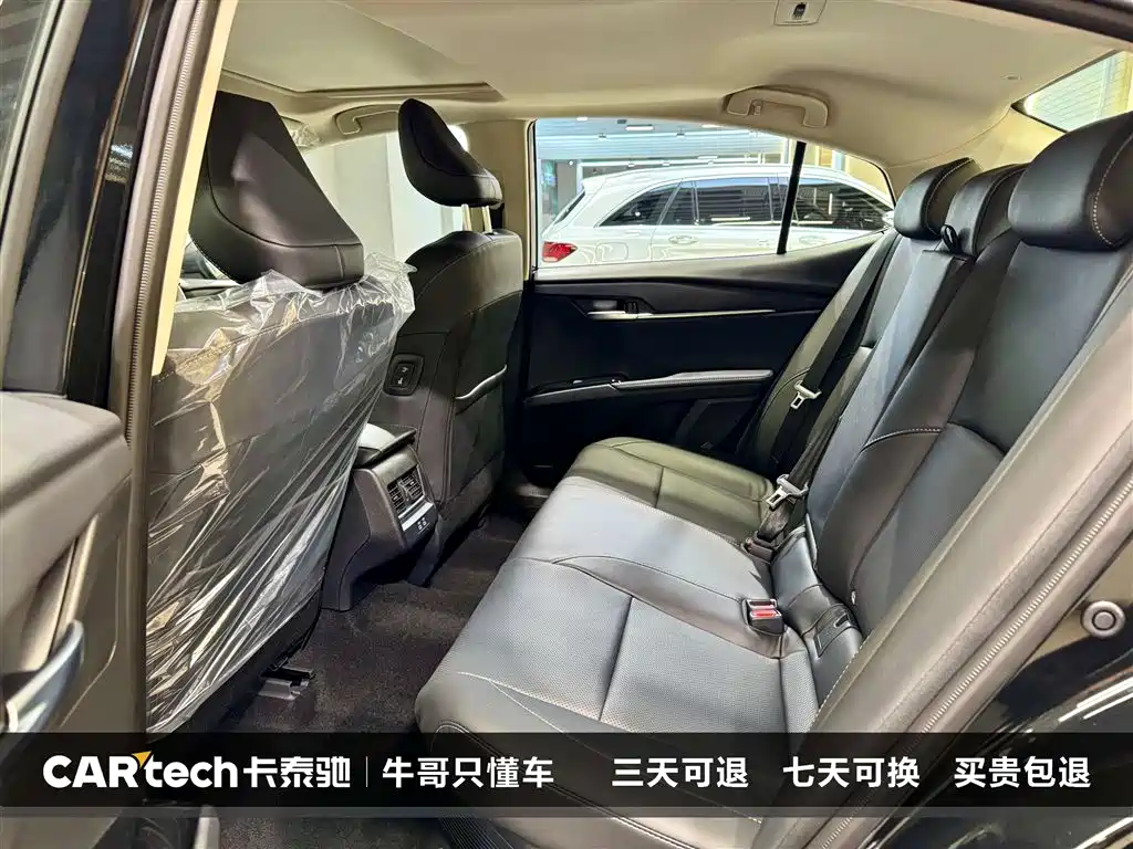 Toyota Camry 2026 Hybrid 2.0HGVP Luxury Edition фото 20