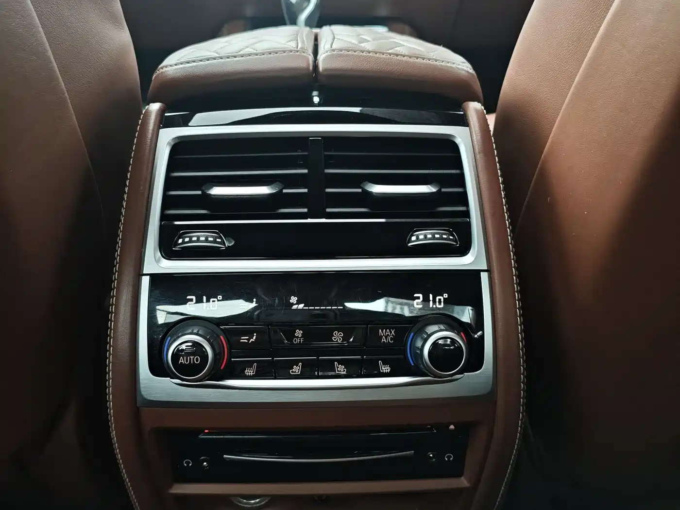 Photo 20 - BMW 7 Series