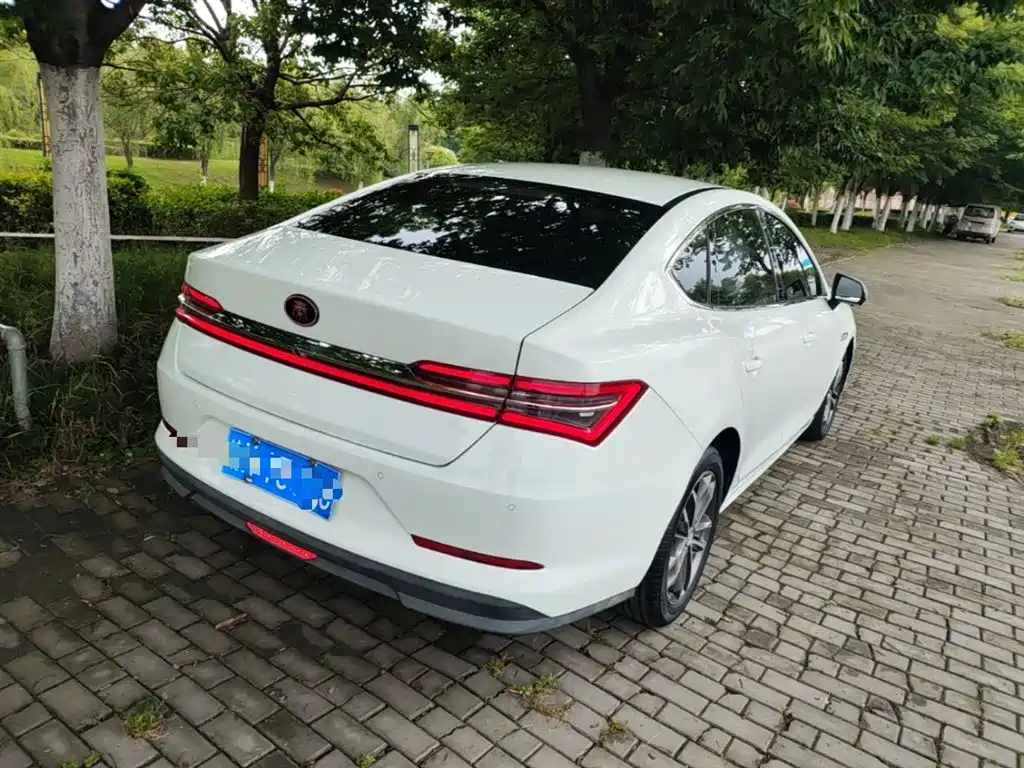 BYD Qin Pro 2018 1.5TI Automatic Smart Connected Premium Edition фото 7