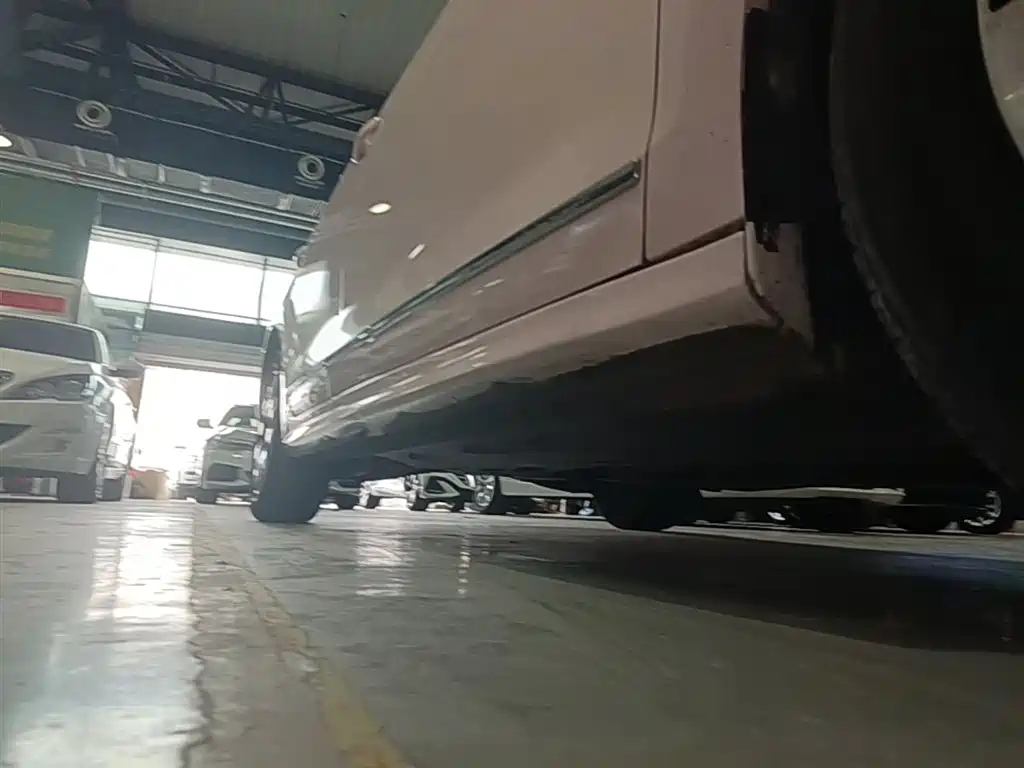 Volkswagen Sagitar 2017 1.6L Automatic Comfort фото 21