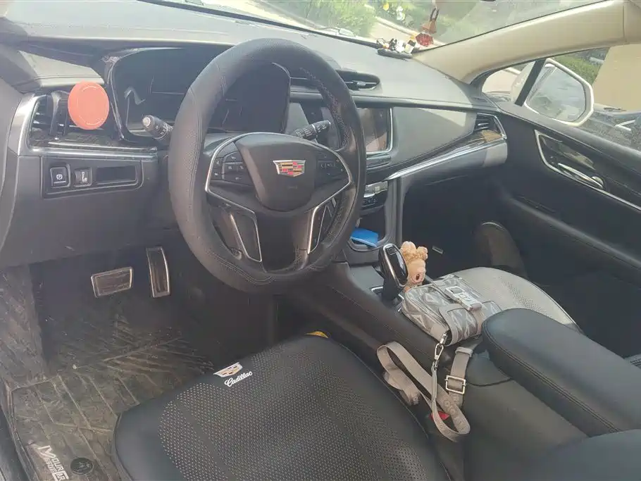 Cadillac XT5 2016 28T AWD Luxury Model фото 12