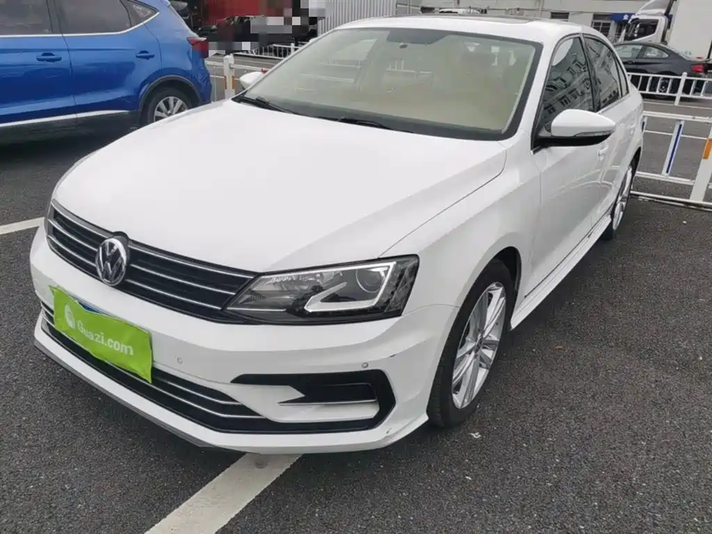 Volkswagen Sagitar 2018 280TSI DSG Spark Edition фото 2