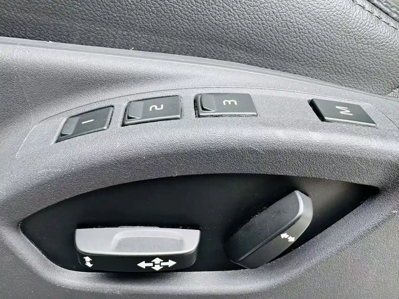Фото 19 - Volvo XC60 (Import)