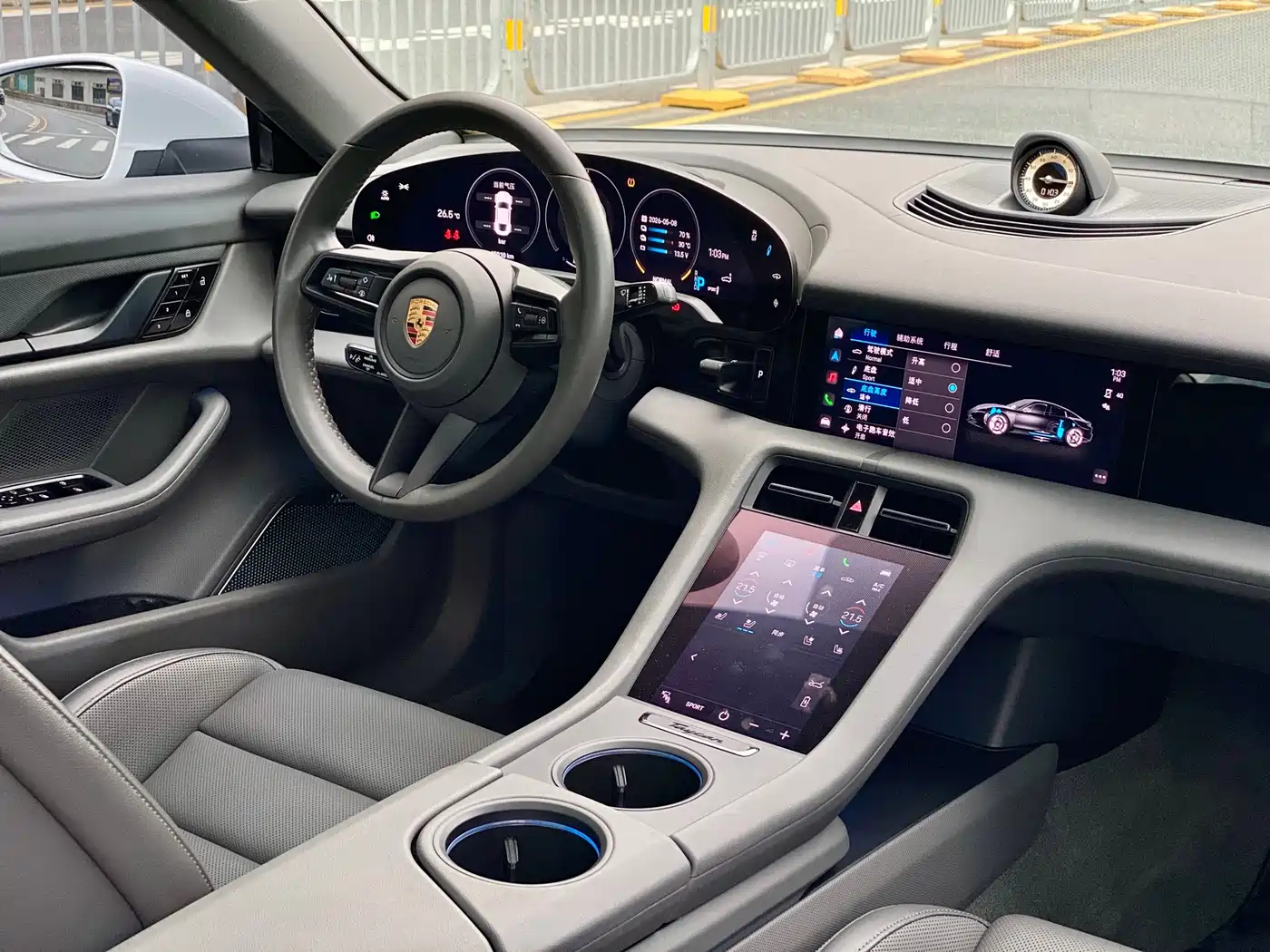Porsche Taycan 2019 Taycan 4S фото 23
