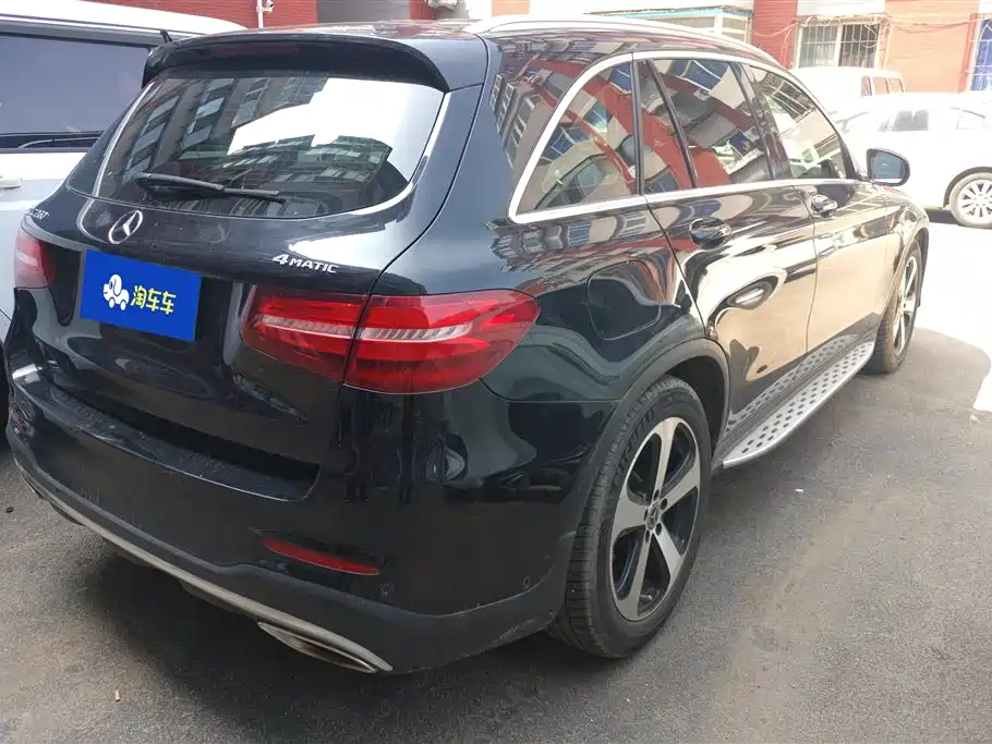 Mercedes-Benz GLC 2018 GLC 260 4MATIC Luxury фото 3