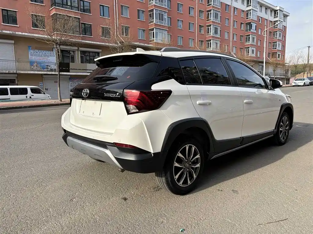 Toyota YARiS L Zhi Xuan 2021 1.5L CVT Luxury Edition фото 4