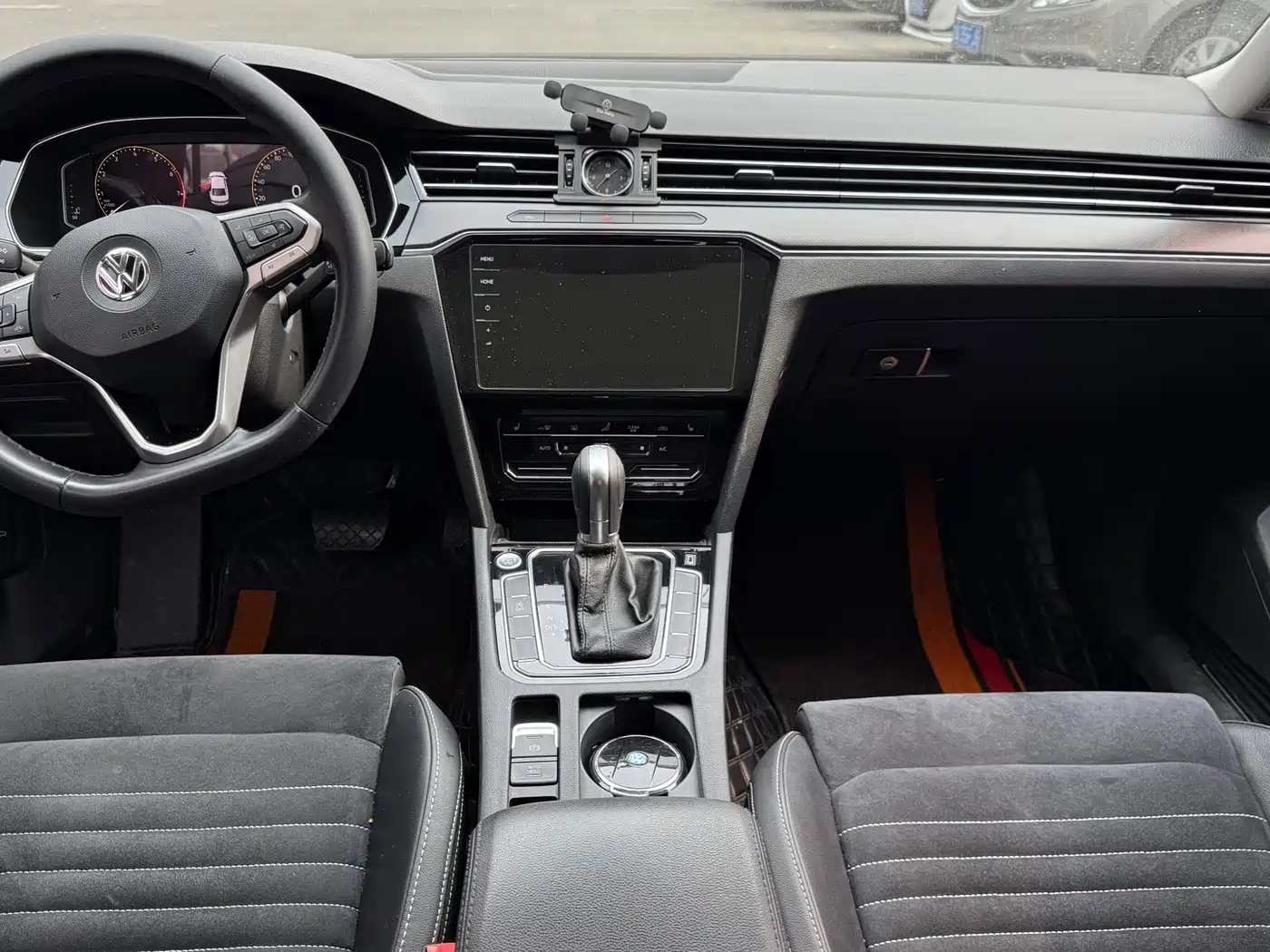 Volkswagen Magotan 2020 330TSI DSG Luxury фото 7