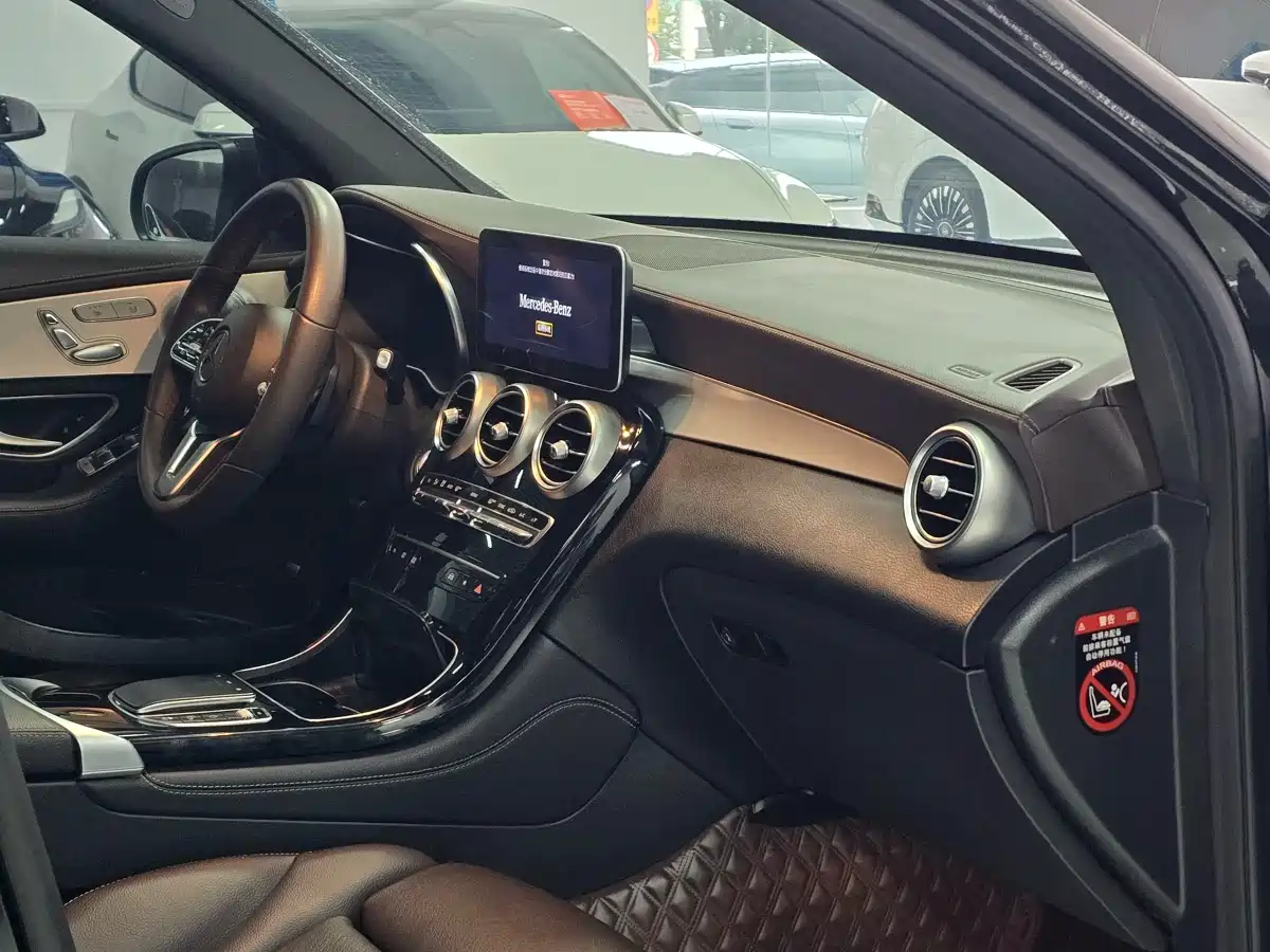 Mercedes-Benz GLC 2022 Model GLC 260 L 4MATIC Dynamic Edition фото 8