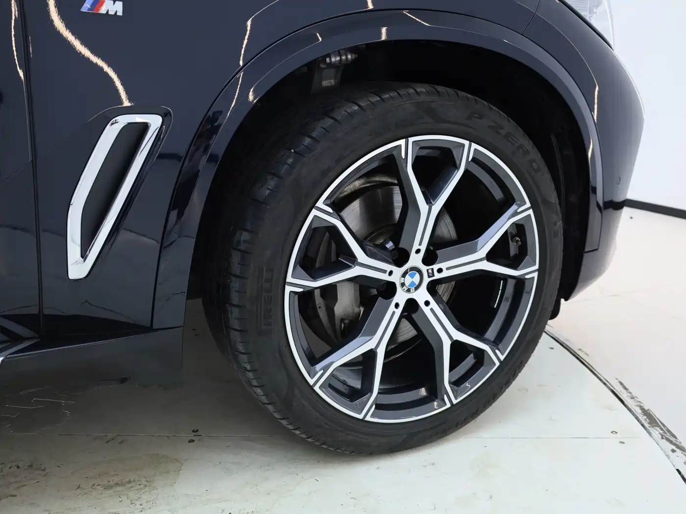 BMW X5 2022 Facelift xDrive 40Li M Sport Package фото 15
