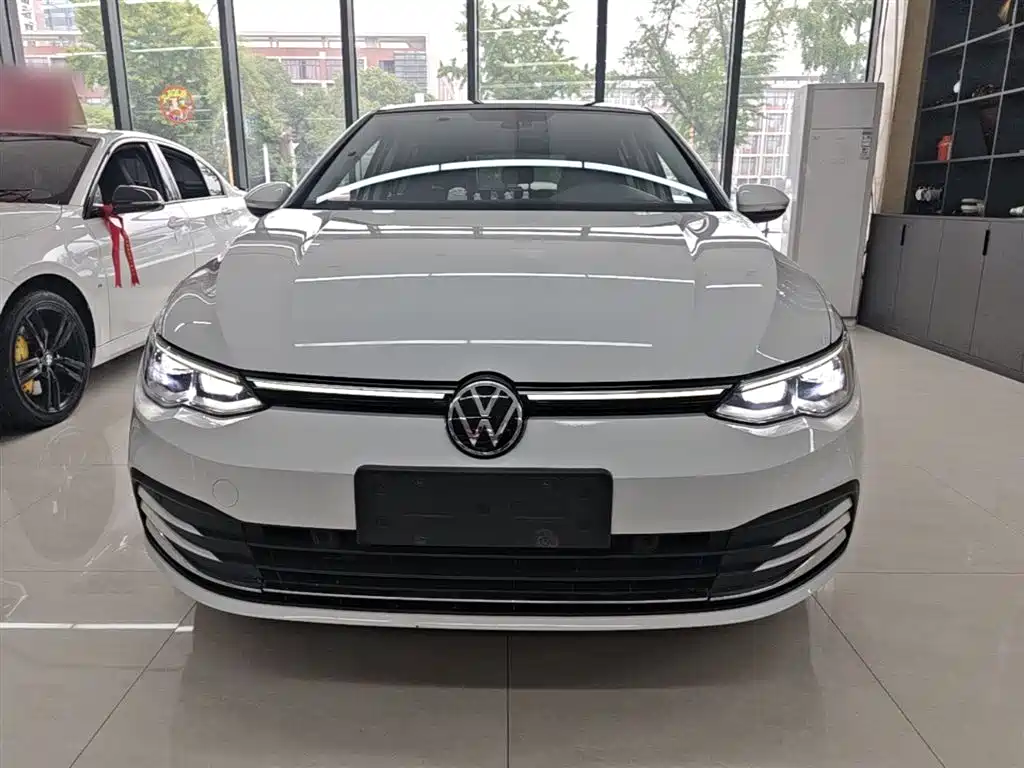 Volkswagen Golf 2023 Facelift 280TSI DSG Pro фото 3