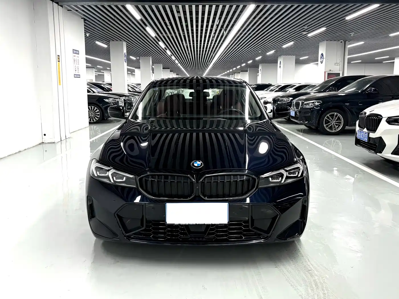 BMW 3 Series 2025 330Li M Sport Night Edition фото 2