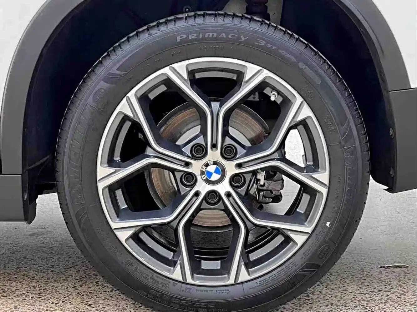 BMW X1 2022 sDrive20Li Premium фото 4