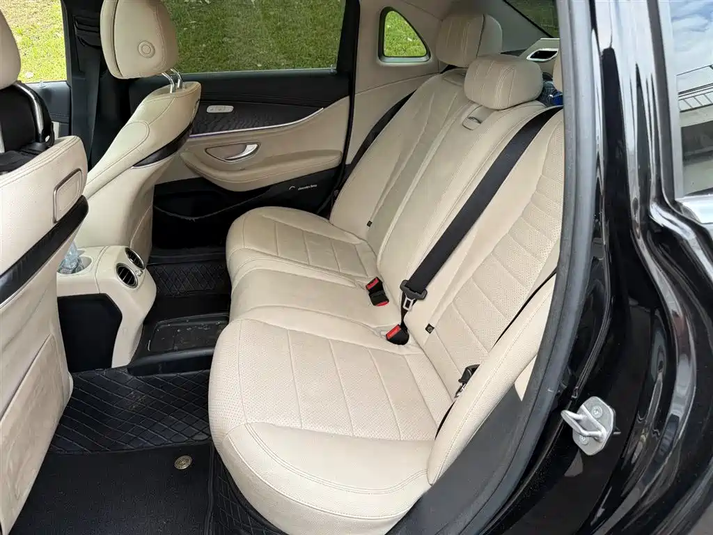 Mercedes-Benz E-Class 2018 E 200 L Sport фото 10