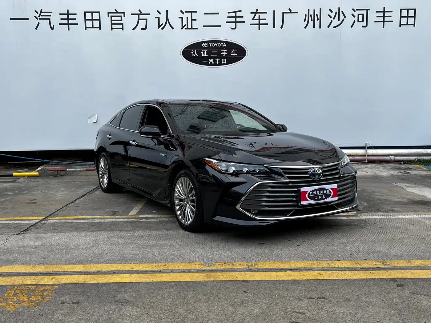 Toyota Avalon 2022 Hybrid 2.5L Limited Flagship Edition фото 3