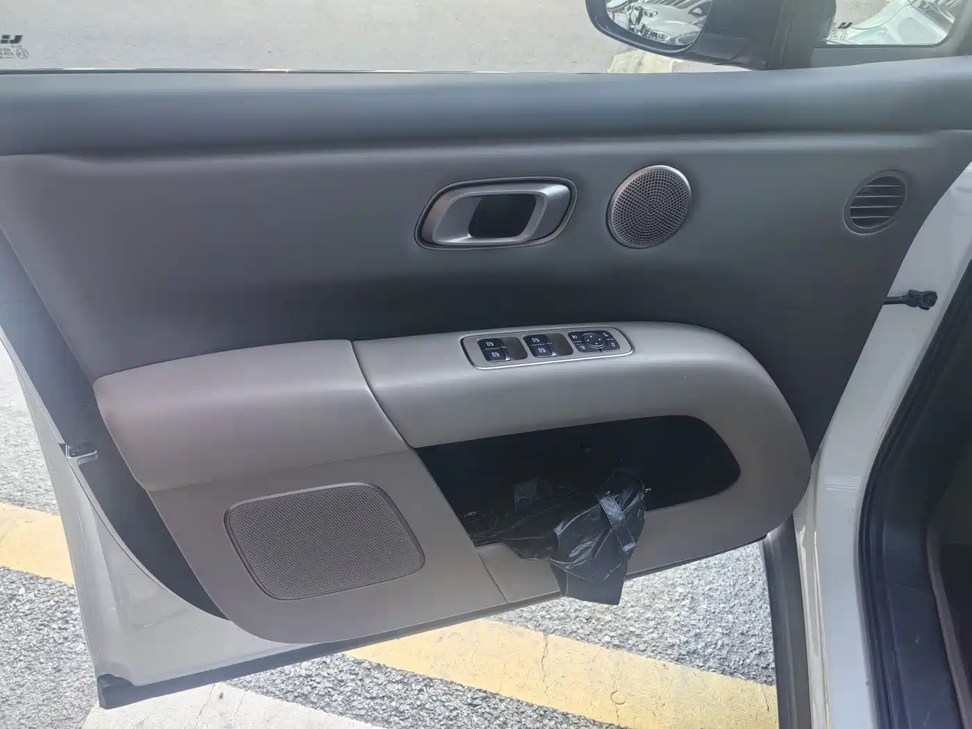 Li Auto i6 2026 2025 2WD Base Model