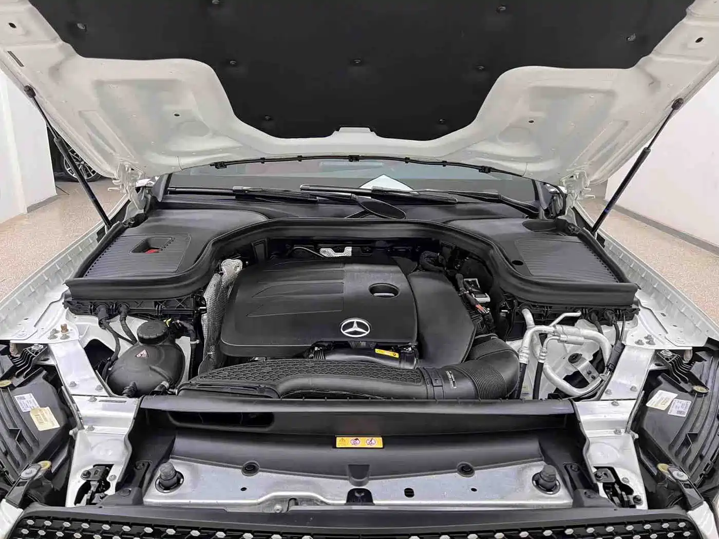 Mercedes-Benz GLC Coupe 2022 Facelift GLC 260 4MATIC Coupe SUV фото 24