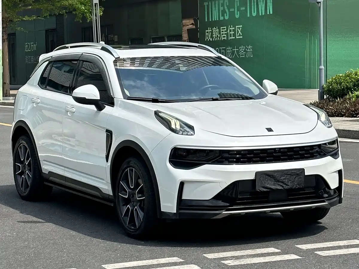 Lynk & Co 01 2021 2.0TD 2WD Pro фото 3