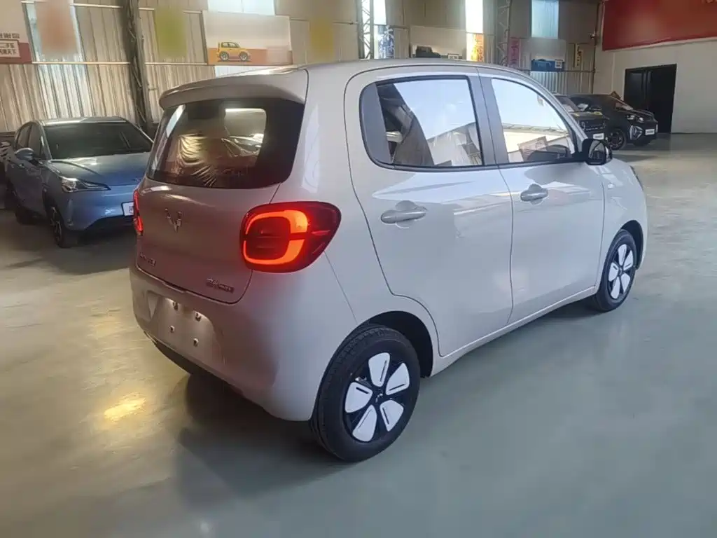 Wuling Motors Hongguang MINIEV 2026 2025 4-Door Advanced