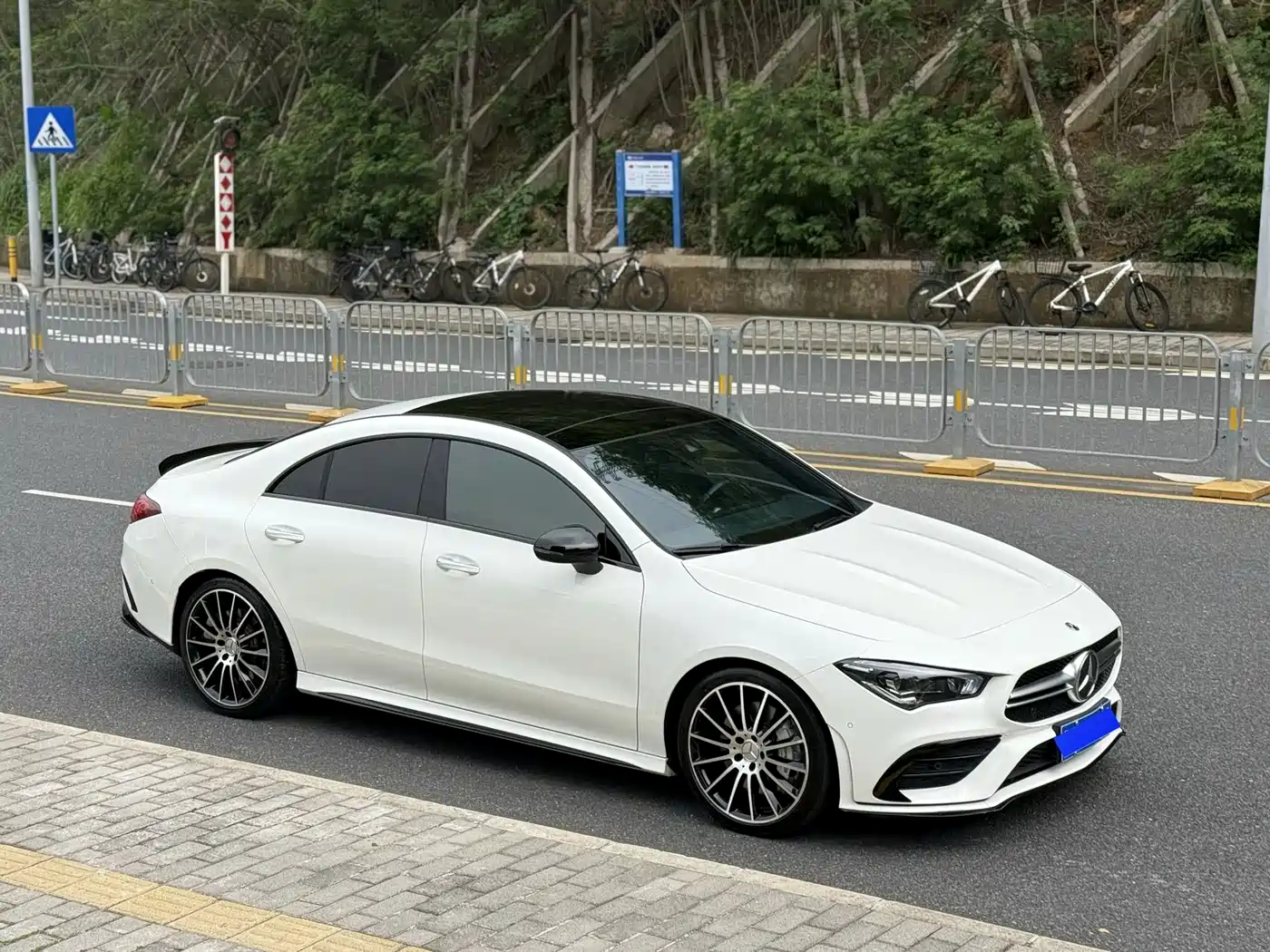 Mercedes-Benz CLA AMG 2023 AMG CLA 35 4MATIC фото 3