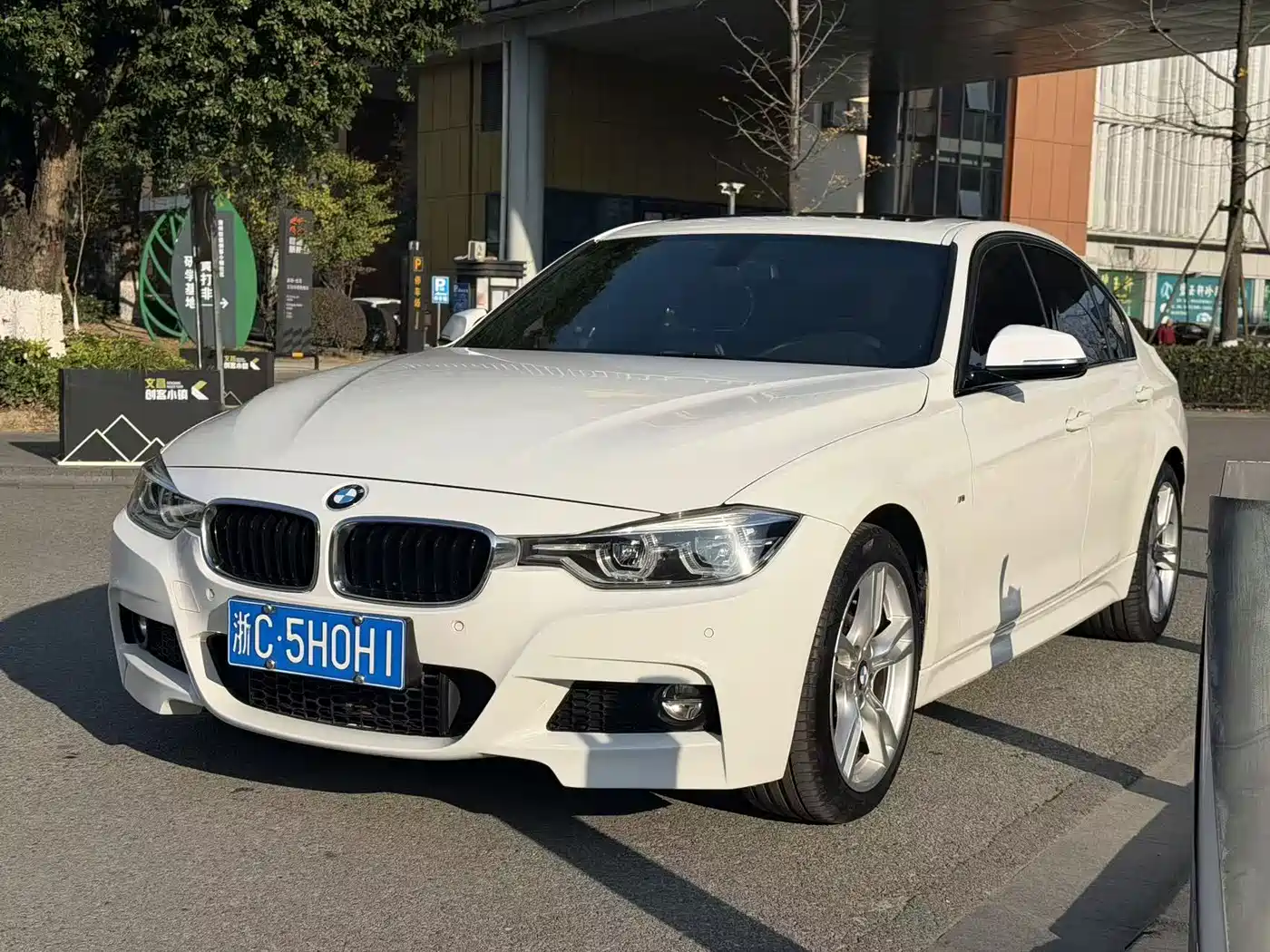 BMW 3 Series 2018 320i M Sport Package