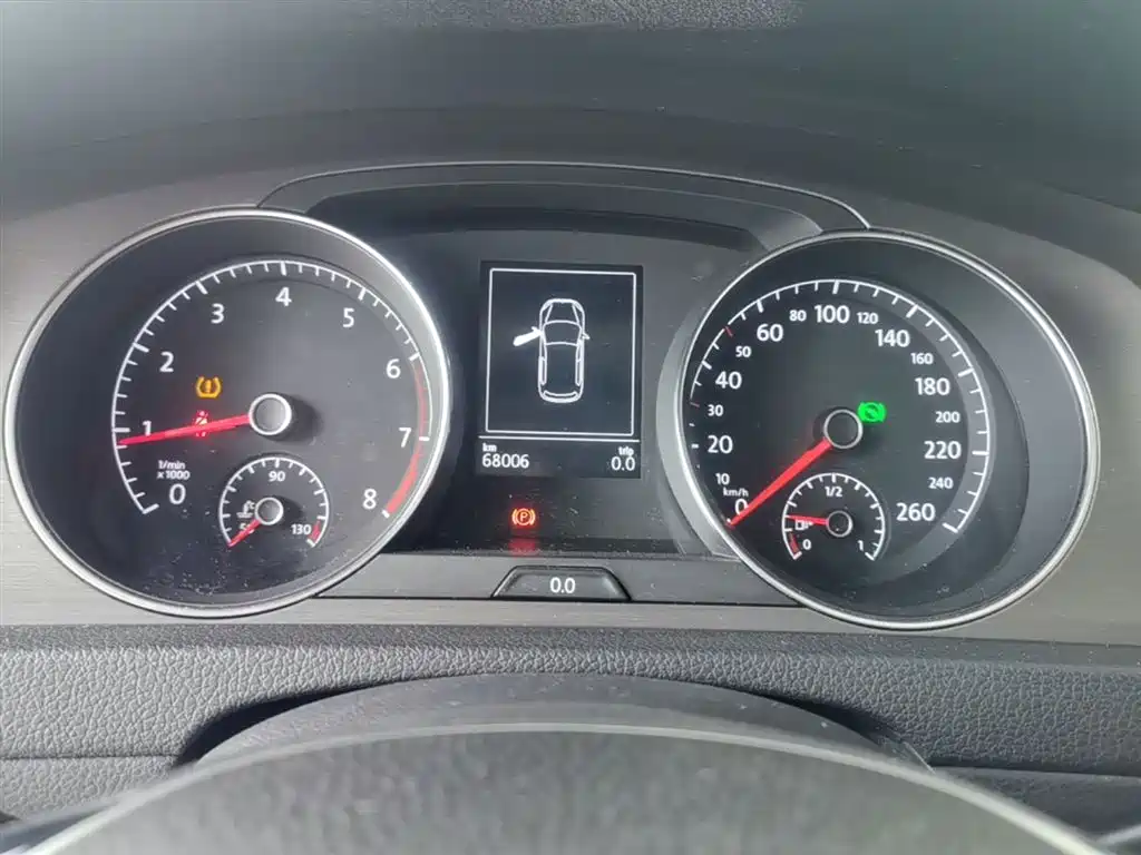 Volkswagen Golf 2016 230TSI Automatic Luxury фото 12