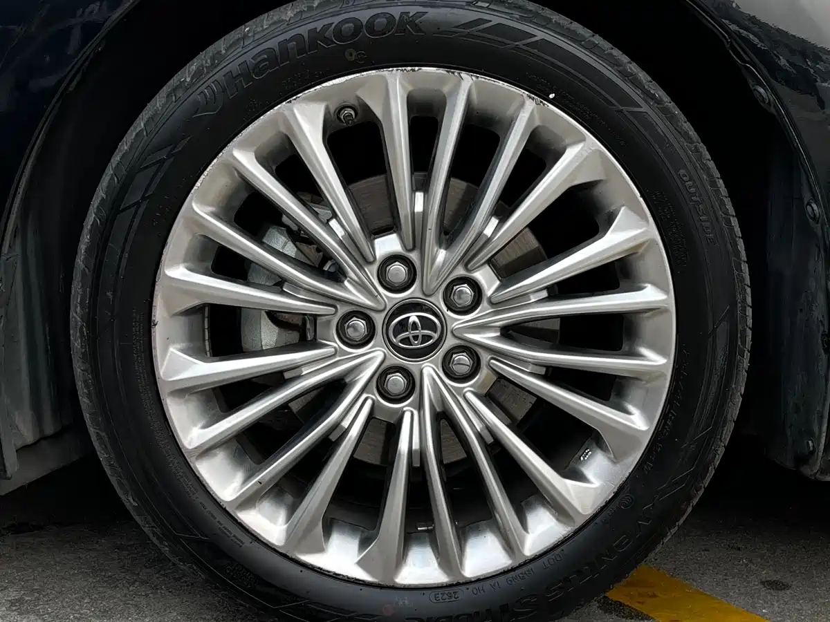 Toyota Avalon 2022 Hybrid 2.5L Limited Flagship Edition фото 7