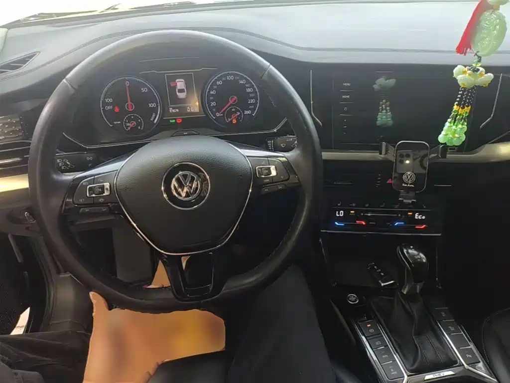 Volkswagen Passat New Energy 2020 430PHEV Hybrid Elite (China VI) фото 10