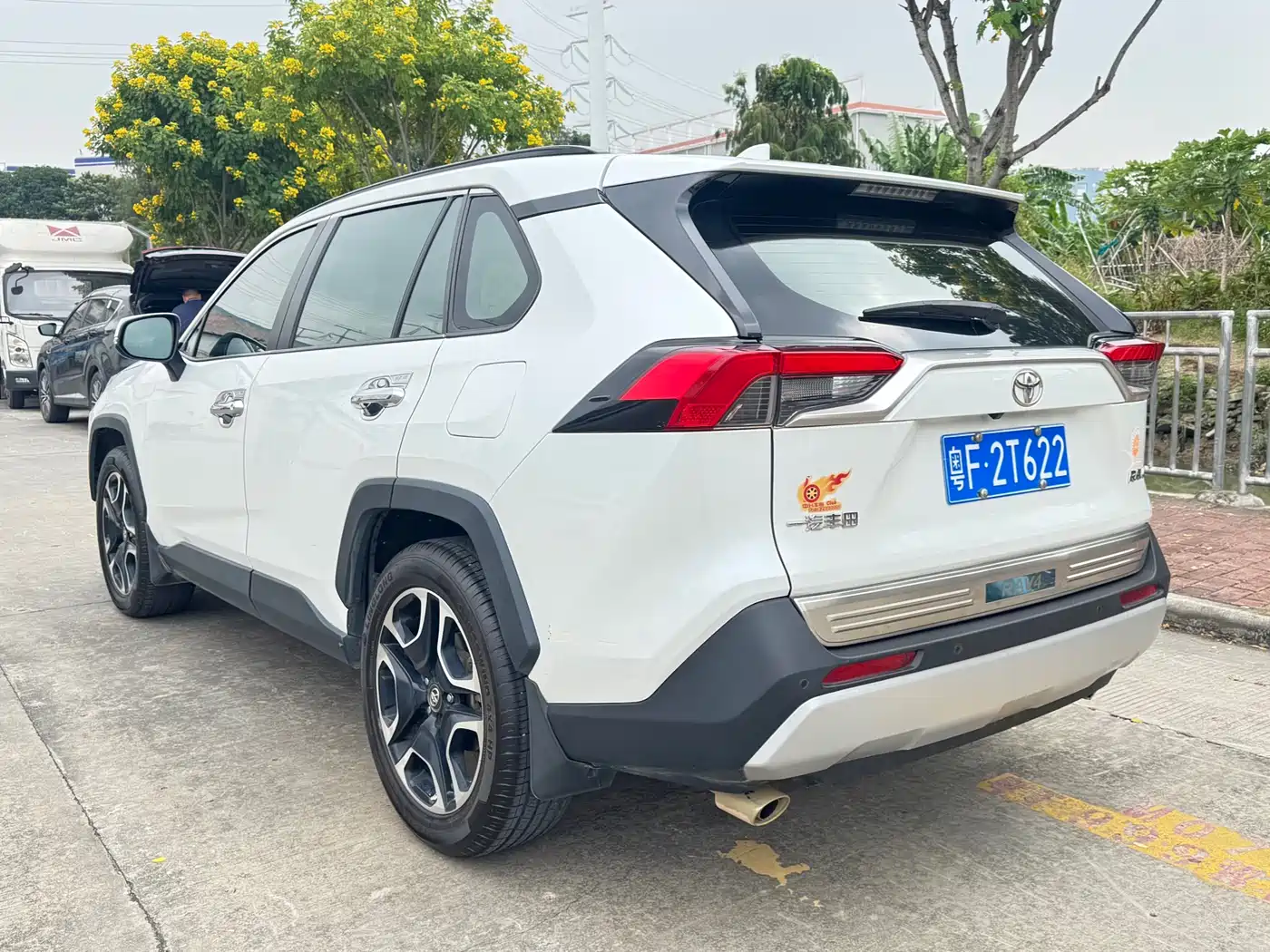 Toyota RAV4 Rongfang 2021 2.0L CVT 2WD Premium фото 4
