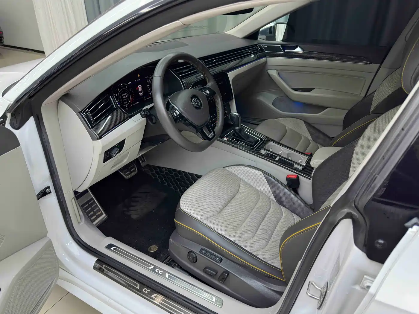 Volkswagen FAW-Volkswagen CC 2019 380TSI Glamour Edition China V фото 5
